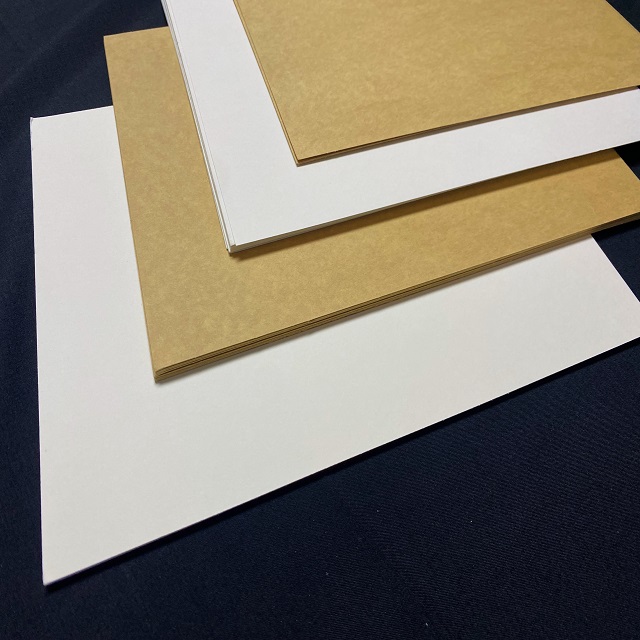 Papan kemasan cair dalam wadah produk susu dan susu
