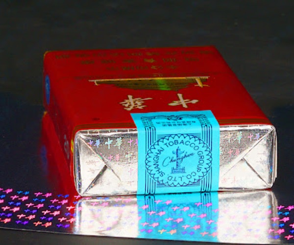 Papel_aluminizado_utilizado_para_etiquetas_anti-falsificación.jpg Papel_aluminizado_utilizado_para_etiquetas_anti-falsificación.jpg